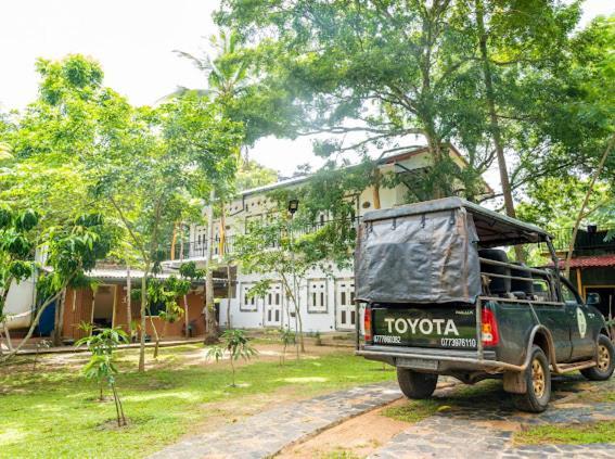 Tembo Cottage Wilpattu Exterior foto